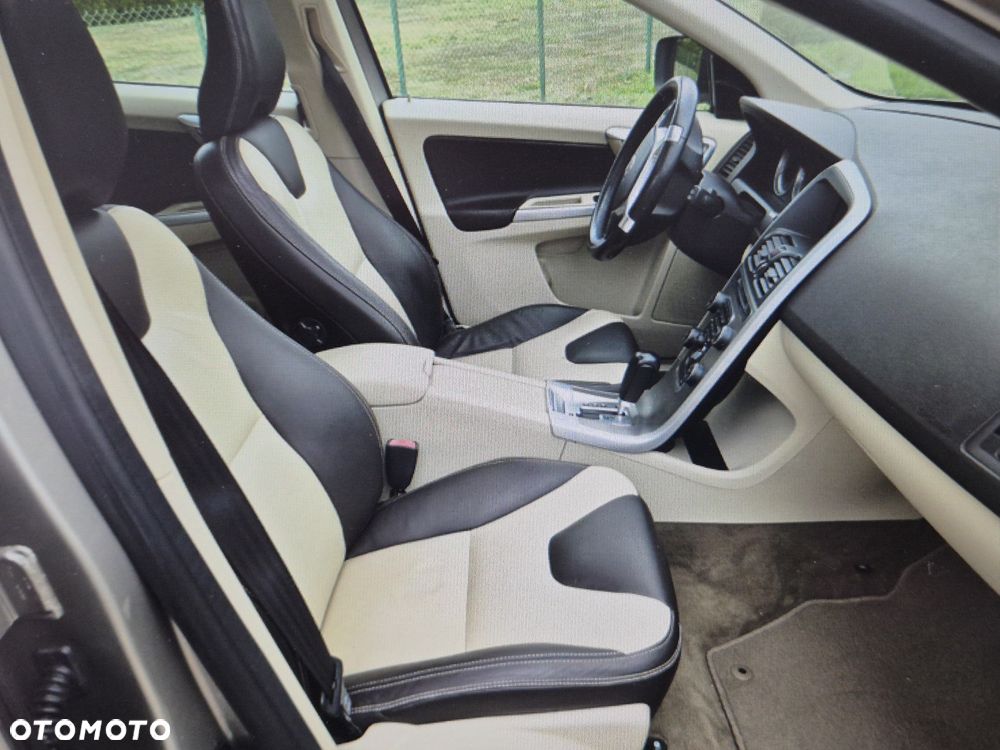 Volvo XC 60 - 10