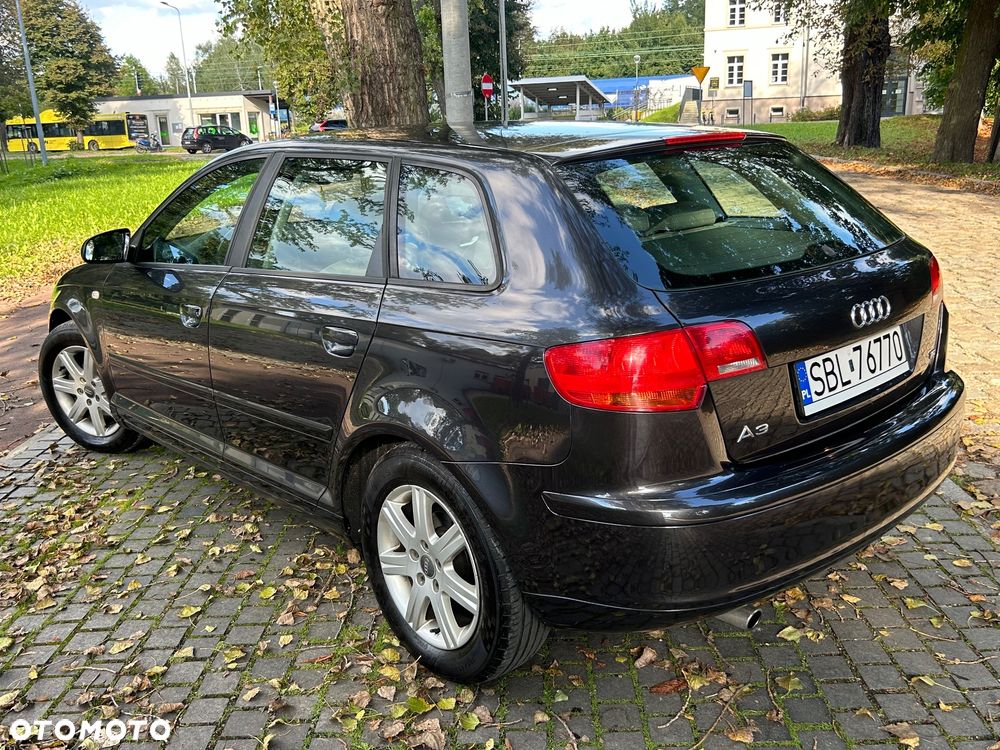 Audi A3 Sportback 1.6 Attraction - 4