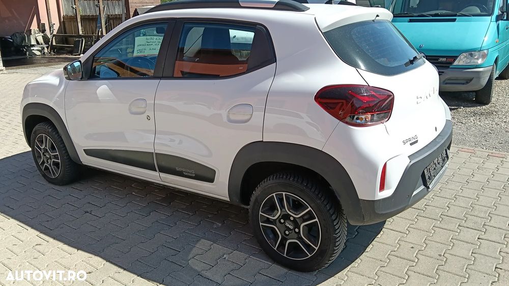 Dacia Spring - 4