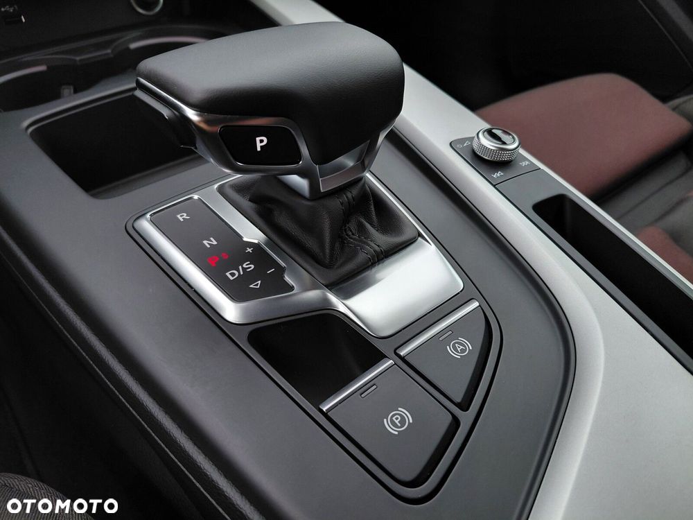 Audi A4 Avant 40 TFSI mHEV S Line S tronic - 25