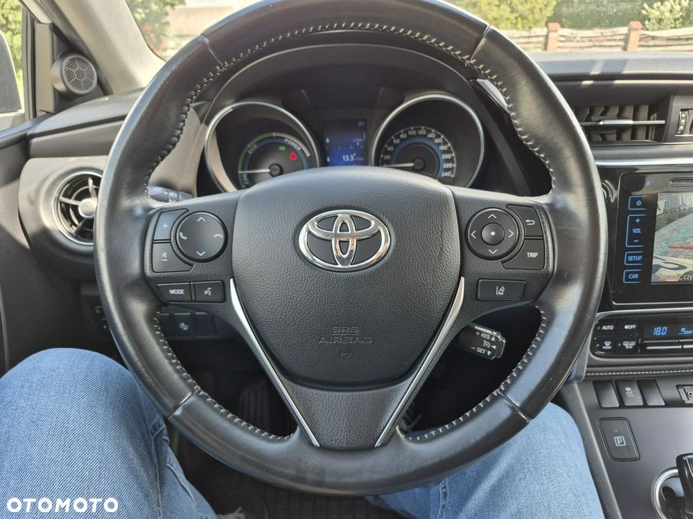 Toyota Auris - 12