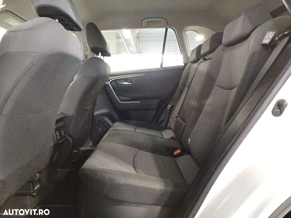 Toyota RAV4 - 12