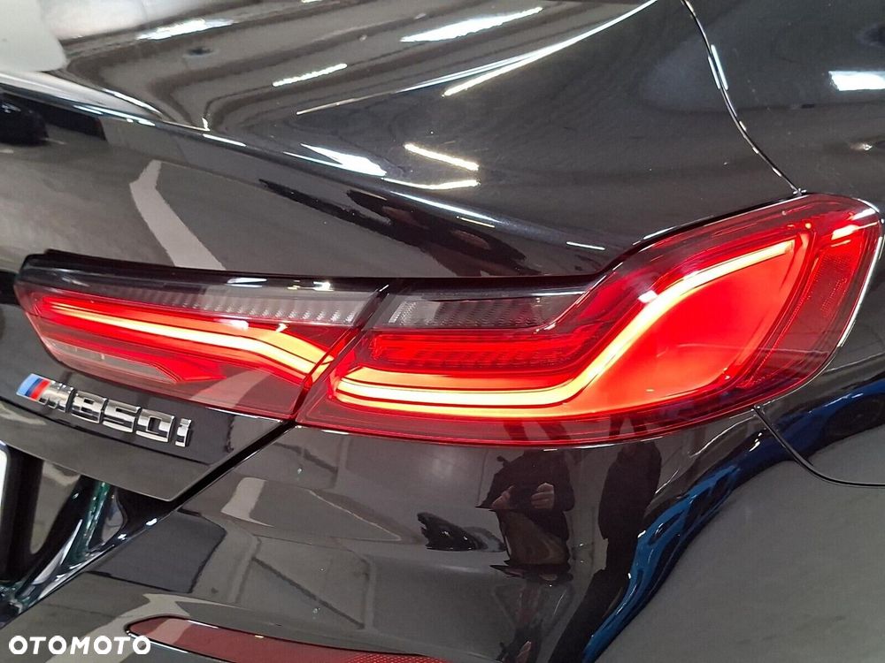 BMW Seria 8 - 18