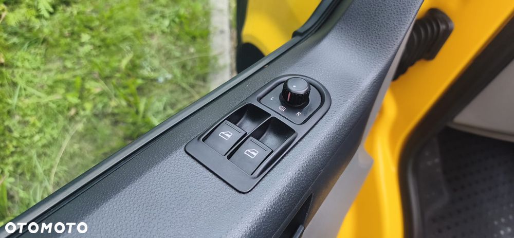 Volkswagen TRANSPORTER T5 - 34