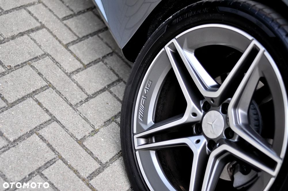 Mercedes-Benz CLS 300 d 4Matic 9G-TRONIC AMG Line - 16