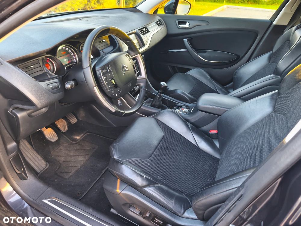 Citroën C5 Tourer HDi 140 FAP Exclusive - 19
