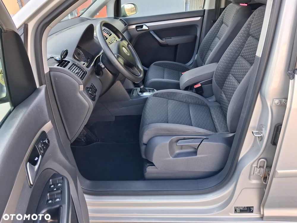 Volkswagen Touran 1.4 TSI DSG Highline - 11