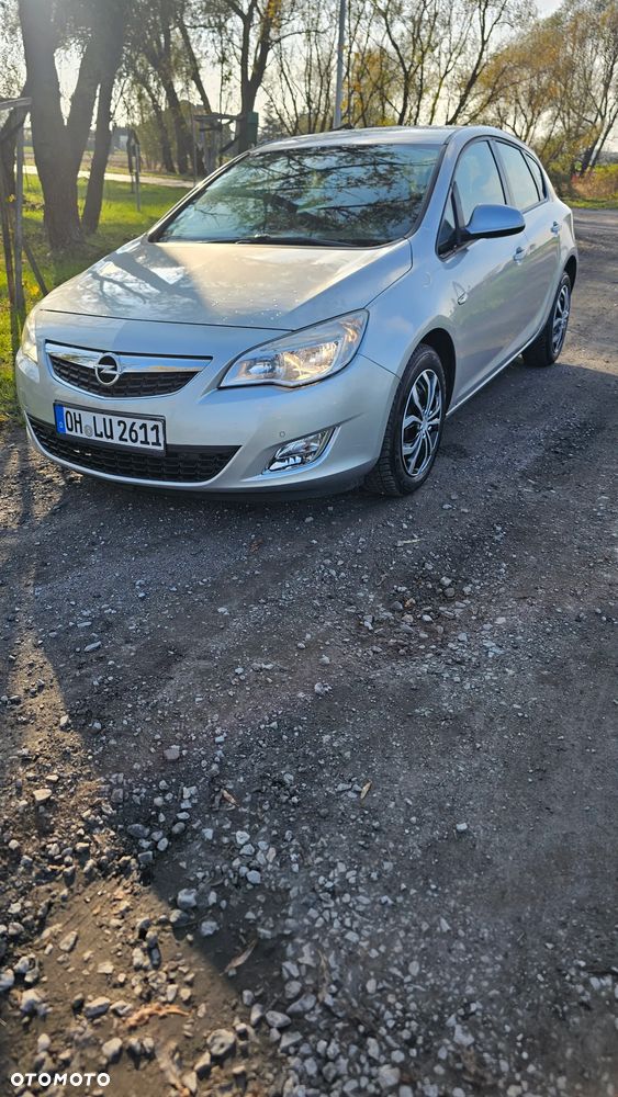 Opel Astra 1.6 Design Edition - 14