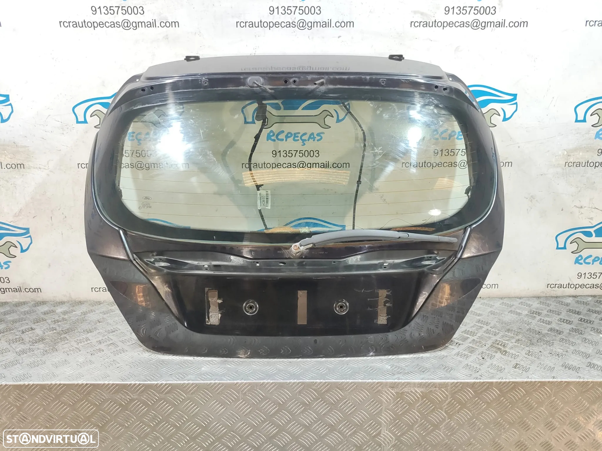 Porta / Tampa da Mala Ford Fiesta VI 6 MK6 em Preto / Preta - 2