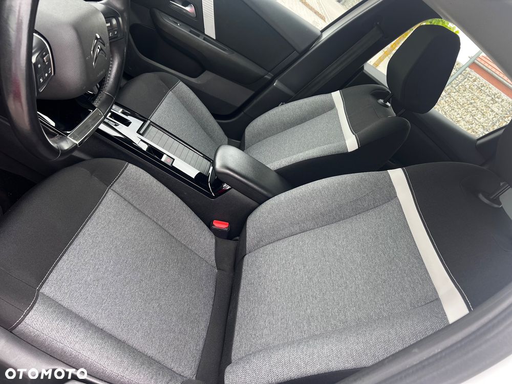 Citroën C4 BlueHDi 130 Stop&Start EAT8 FEEL PACK - 11