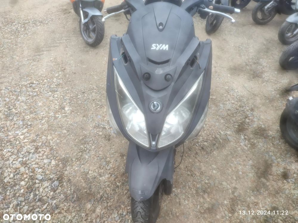 Sym GTS 125 14r  cały na części silnik czasza kokpit lagi błotnik lampa przód - 1
