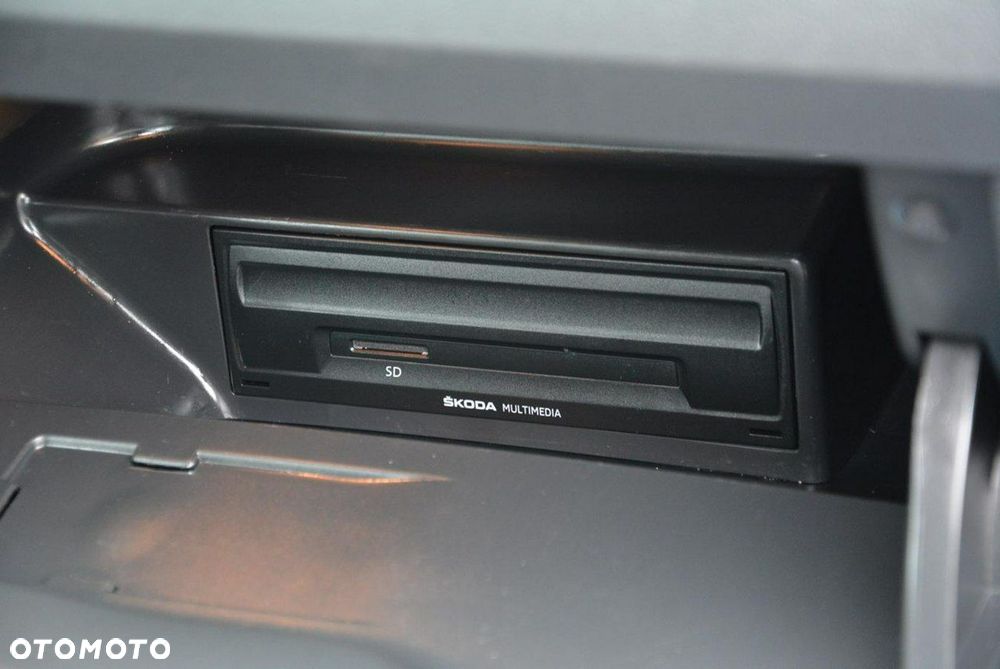 Skoda RAPID 1.4 TDI DPF Edition DSG - 27