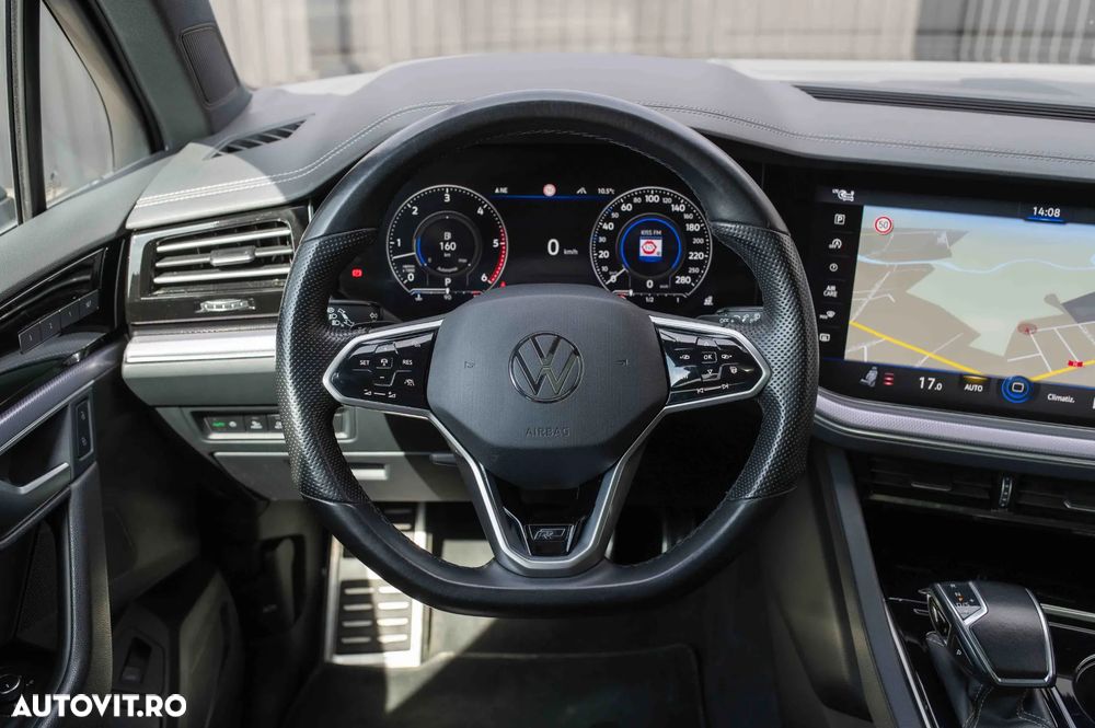 Volkswagen Touareg - 14
