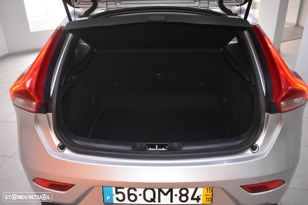 Volvo V40 2.0 D2 VOR - 40