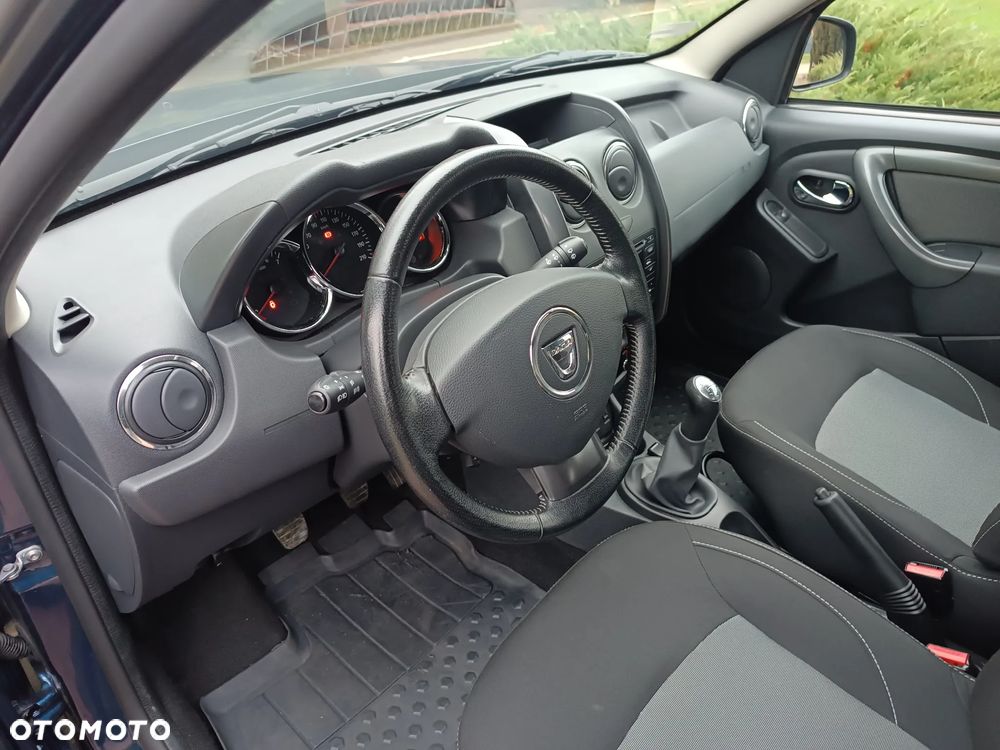 Dacia Duster 1.6 SCe Laureate S&S - 23