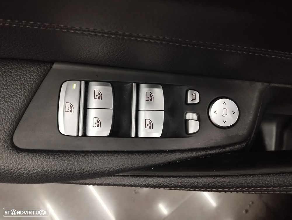 BMW 530 e - 21