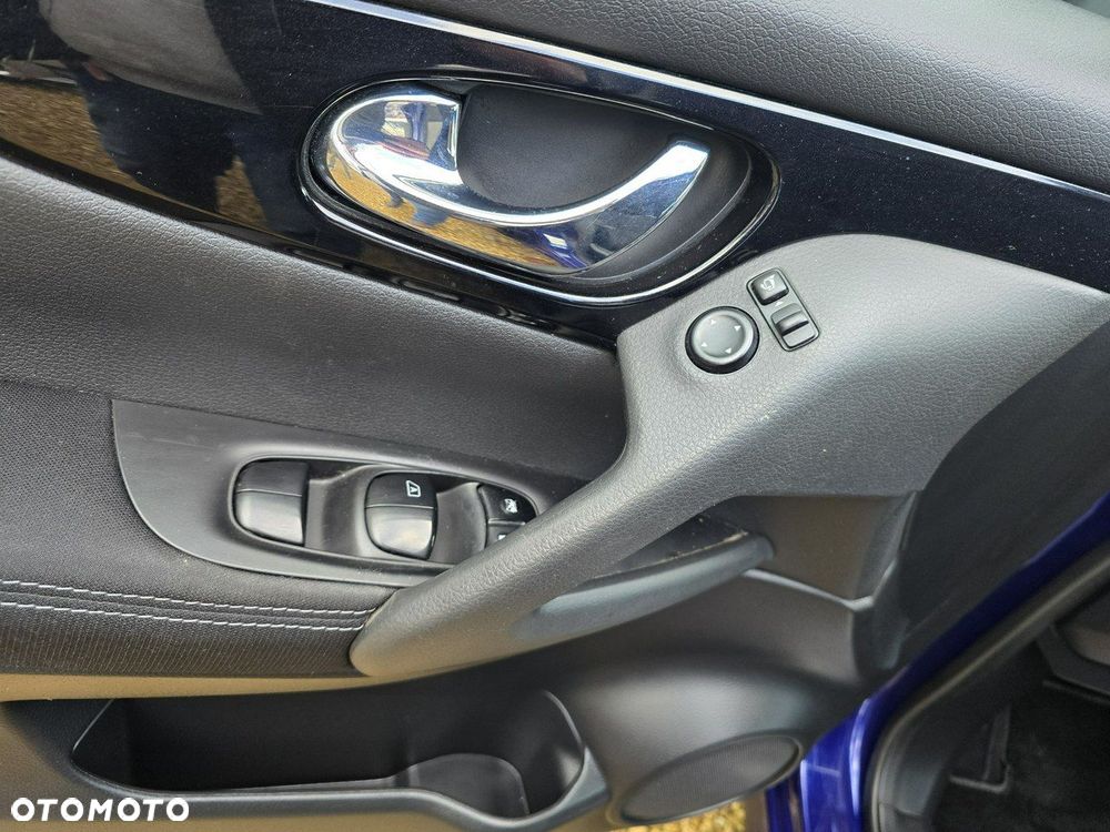 Nissan Qashqai 1.6 DIG-T N-Connecta - 22