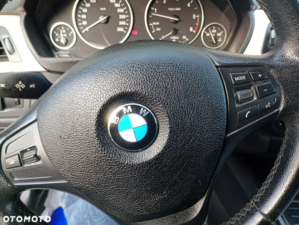 BMW Seria 3 - 14