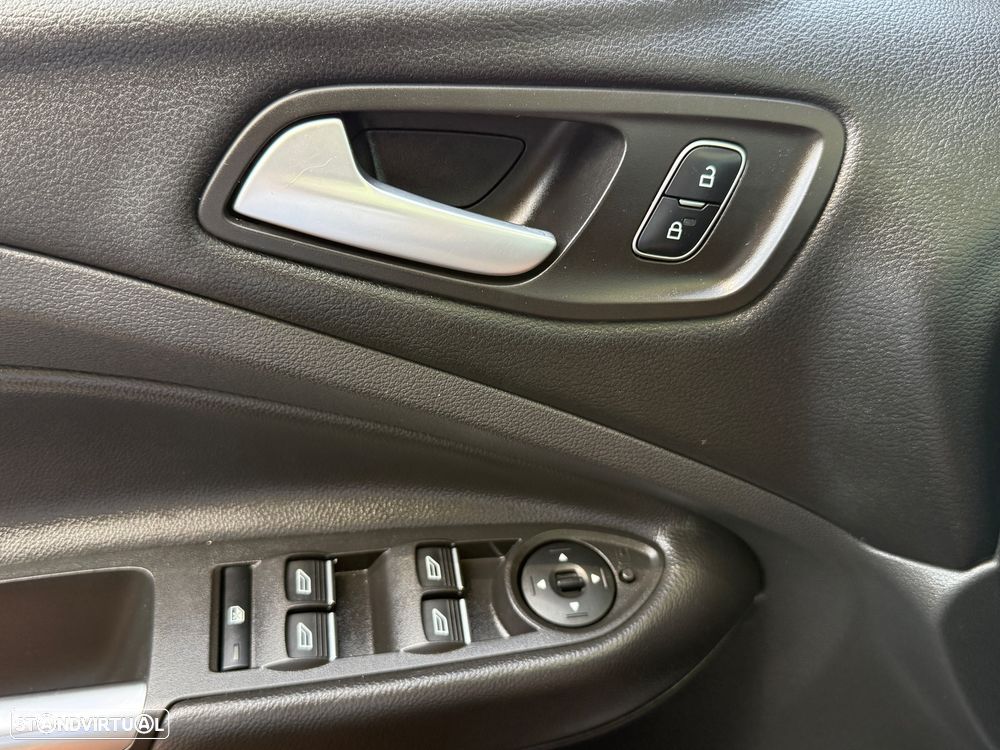 Ford Kuga 1.5 TDCi Titanium - 25