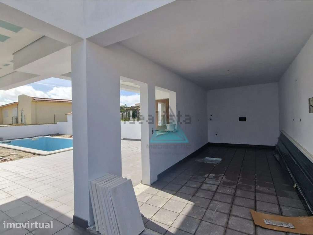 Moradia Isolada T5 de Luxo com Piscina e Garagem 18m em Azeitão - A... - Grande imagem: 2/20