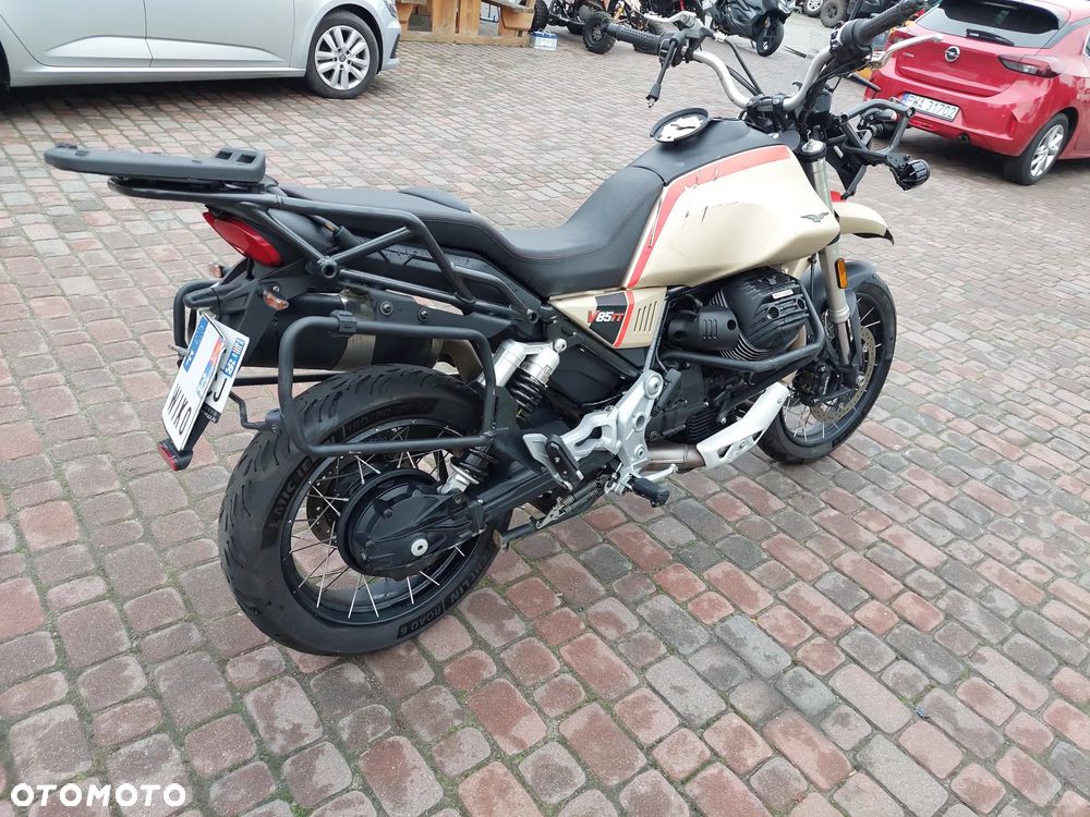 Moto Guzzi V85 - 5