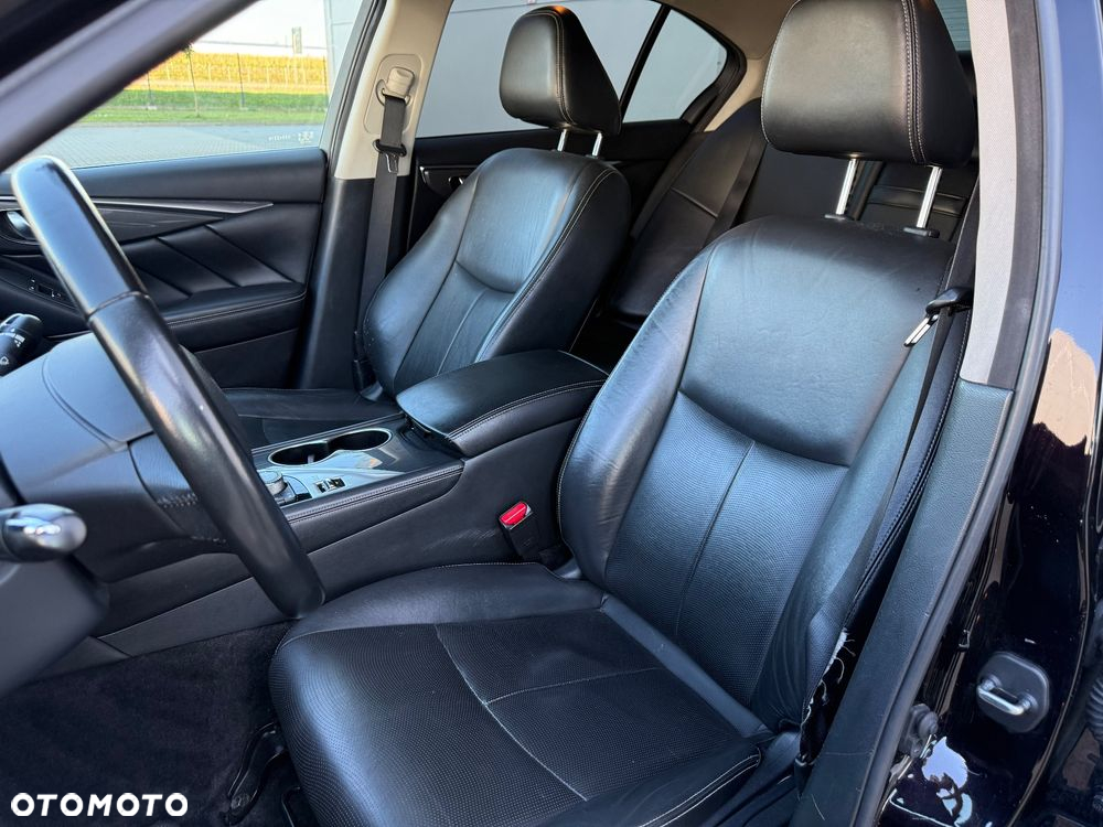 Infiniti Q50 2.2d - 13