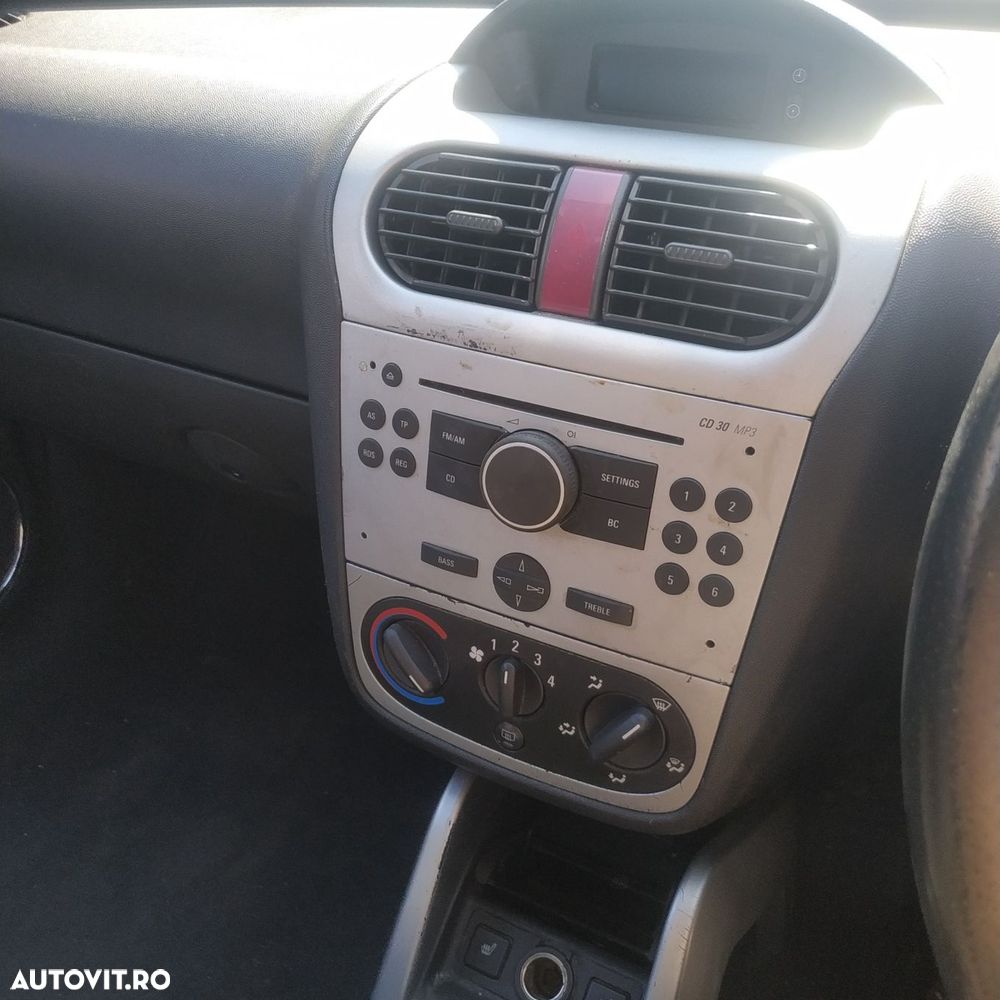 Dezmembrari  Opel TIGRA B TwinTop  2004  > 0000 1.4 Benzina - 7