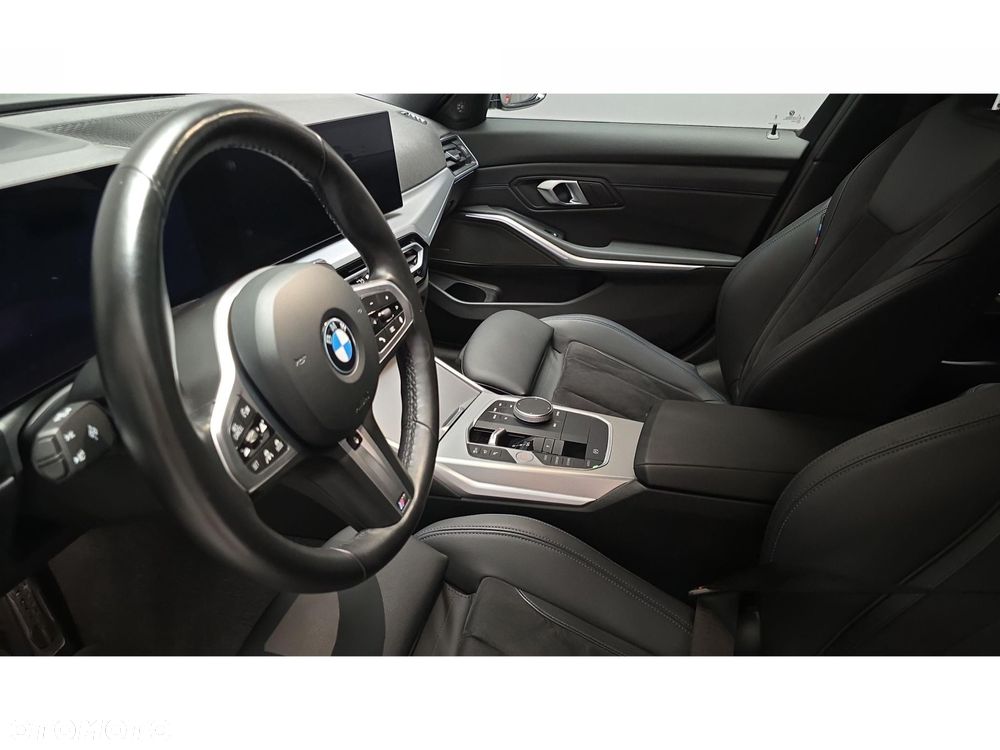 BMW Seria 3 - 32