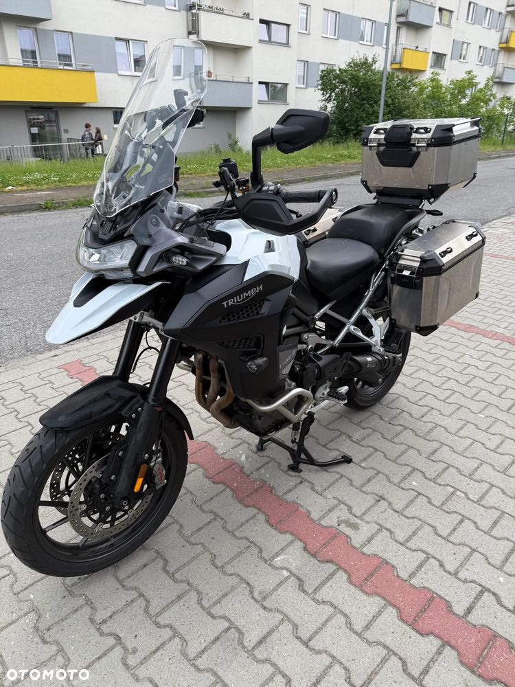 Triumph Tiger - 1