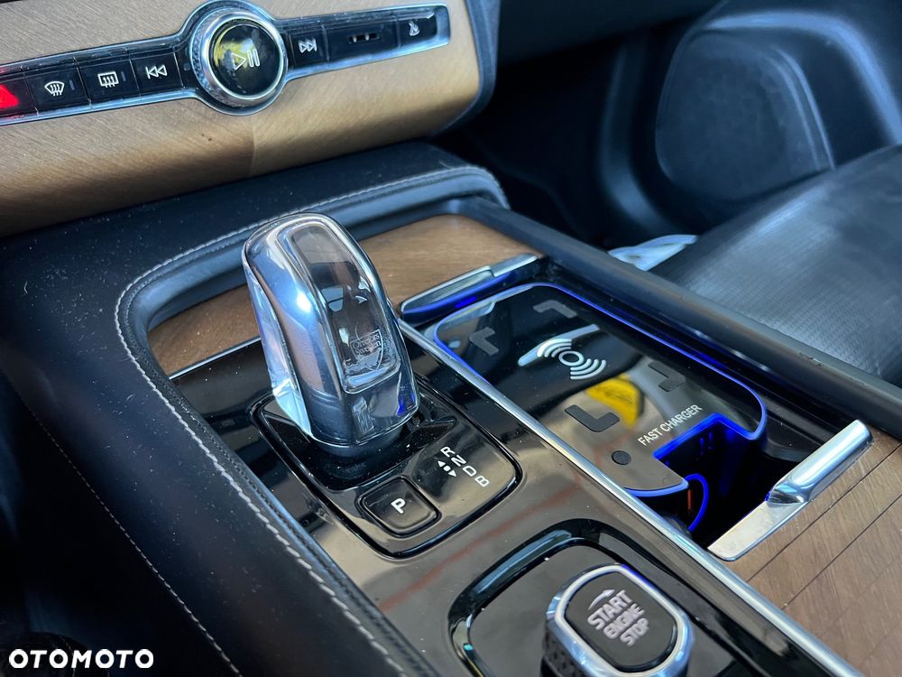 Volvo XC 90 T8 AWD Plug-In Hybrid Inscription Expression 7os - 33