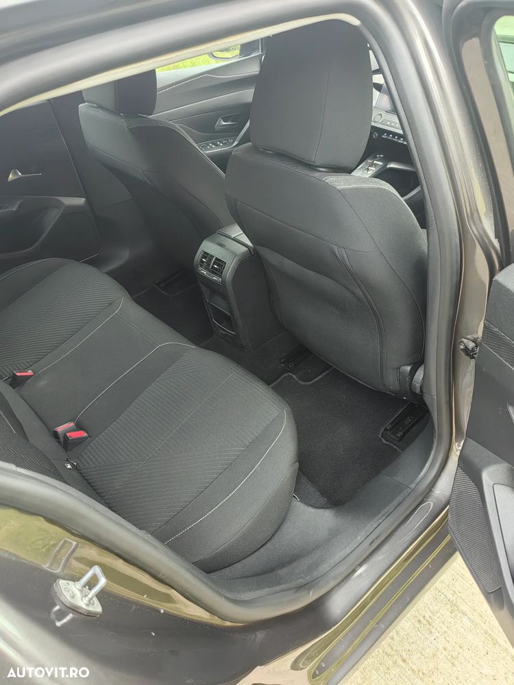 Peugeot 308 BlueHDi 130 EAT8 Allure - 13