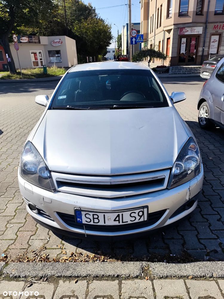 Opel Astra III GTC 2.0 T Sport - 2