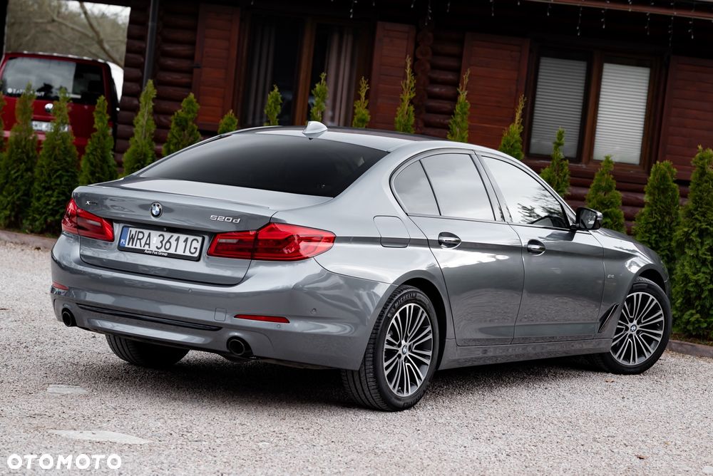 BMW Seria 5 520d xDrive Sport Line sport - 13