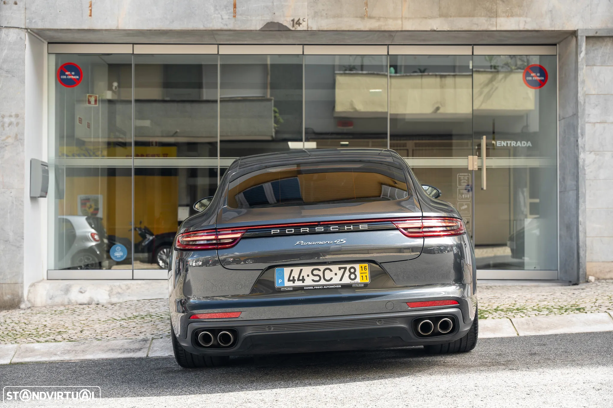 Porsche Panamera 4 S - 34