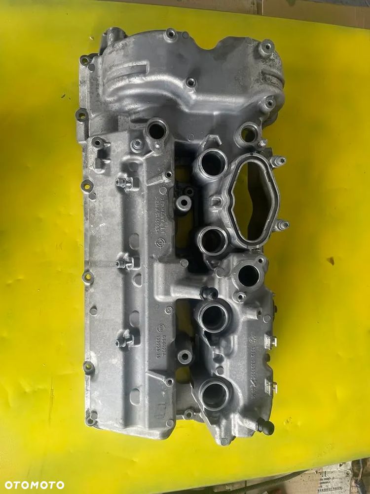 BMW F06 5.0i N63B44B POKRYWA ZAWOROW 7629995 - 1