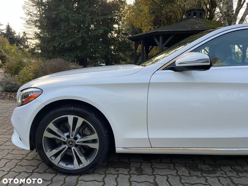 Mercedes-Benz Klasa C 300 4Matic 9G-TRONIC Exclusive - 10