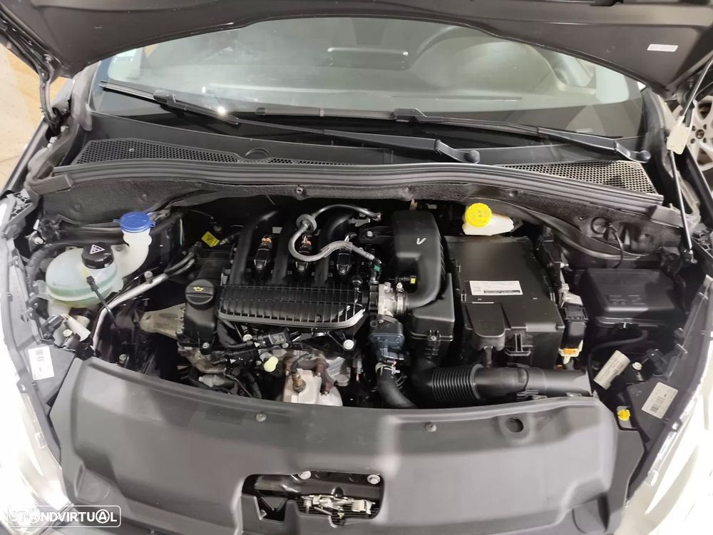 Peugeot 208 1.2 PureTech Signature - 24