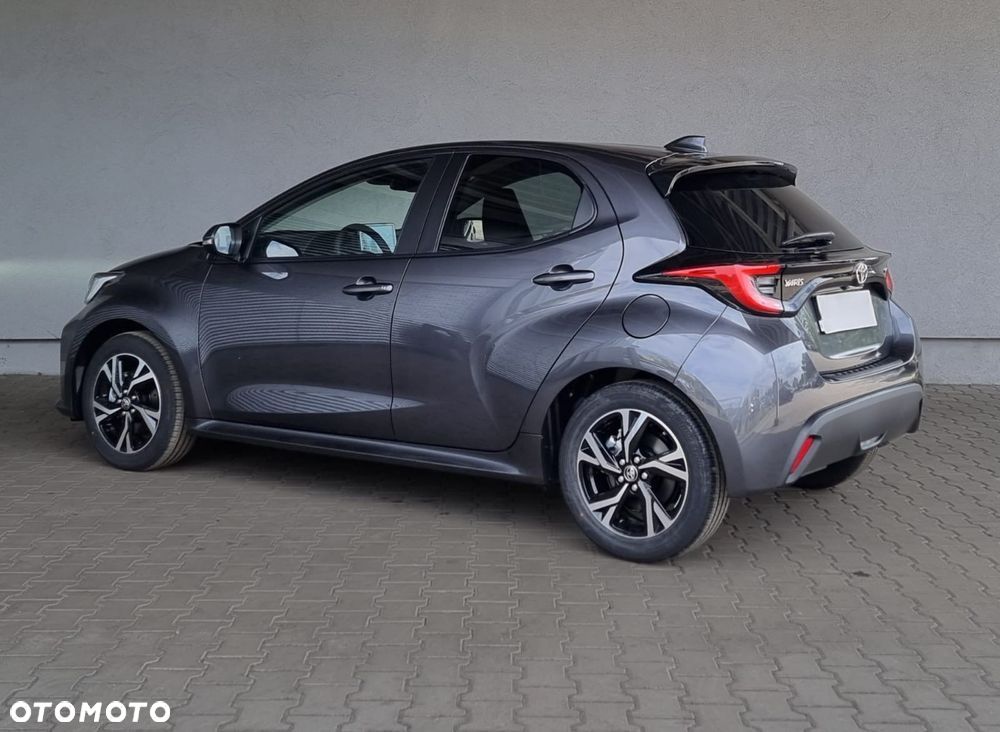 Toyota Yaris Hybrid 1.5 Style - 11