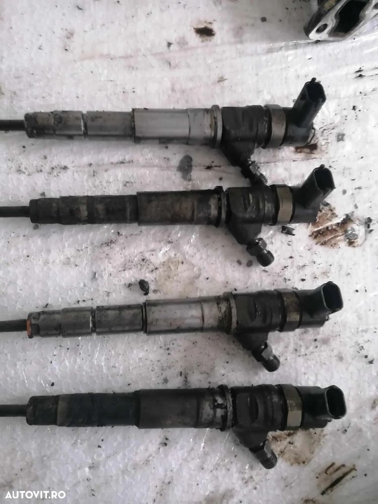 Injectoare Renault Master 2.3 dci , euro 5 , cod 0445110634 ,cod H82912226 0445110375