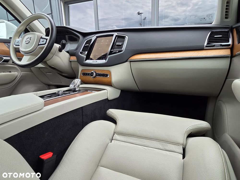 Volvo XC 90 - 39