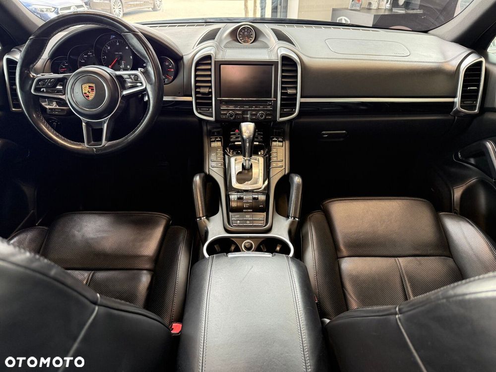 Porsche Cayenne - 20