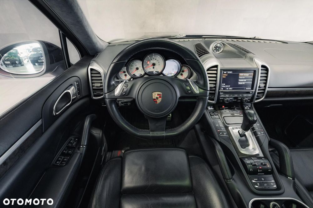 Porsche Cayenne Turbo - 11