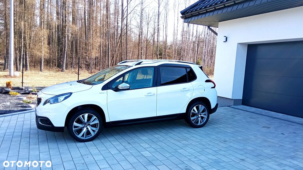Peugeot 2008 1.2 Pure Tech Style - 4