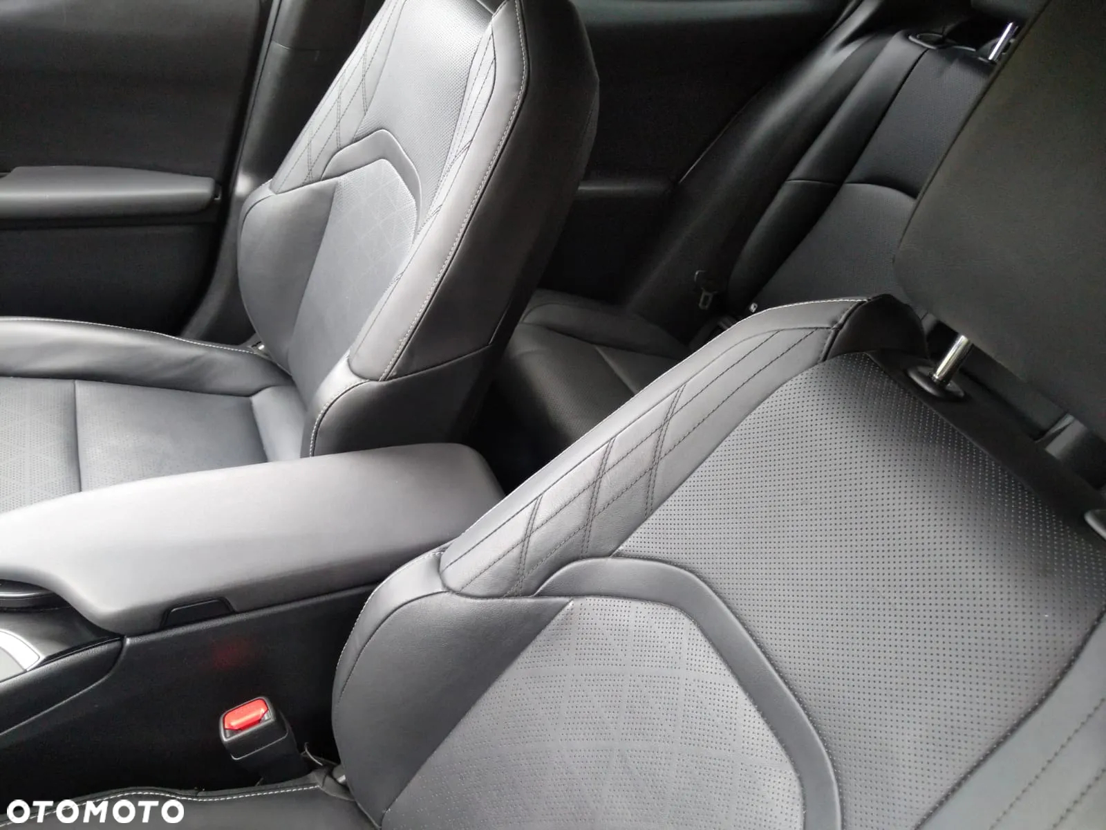 Lexus UX 250h GPF Business Edition AWD - 20