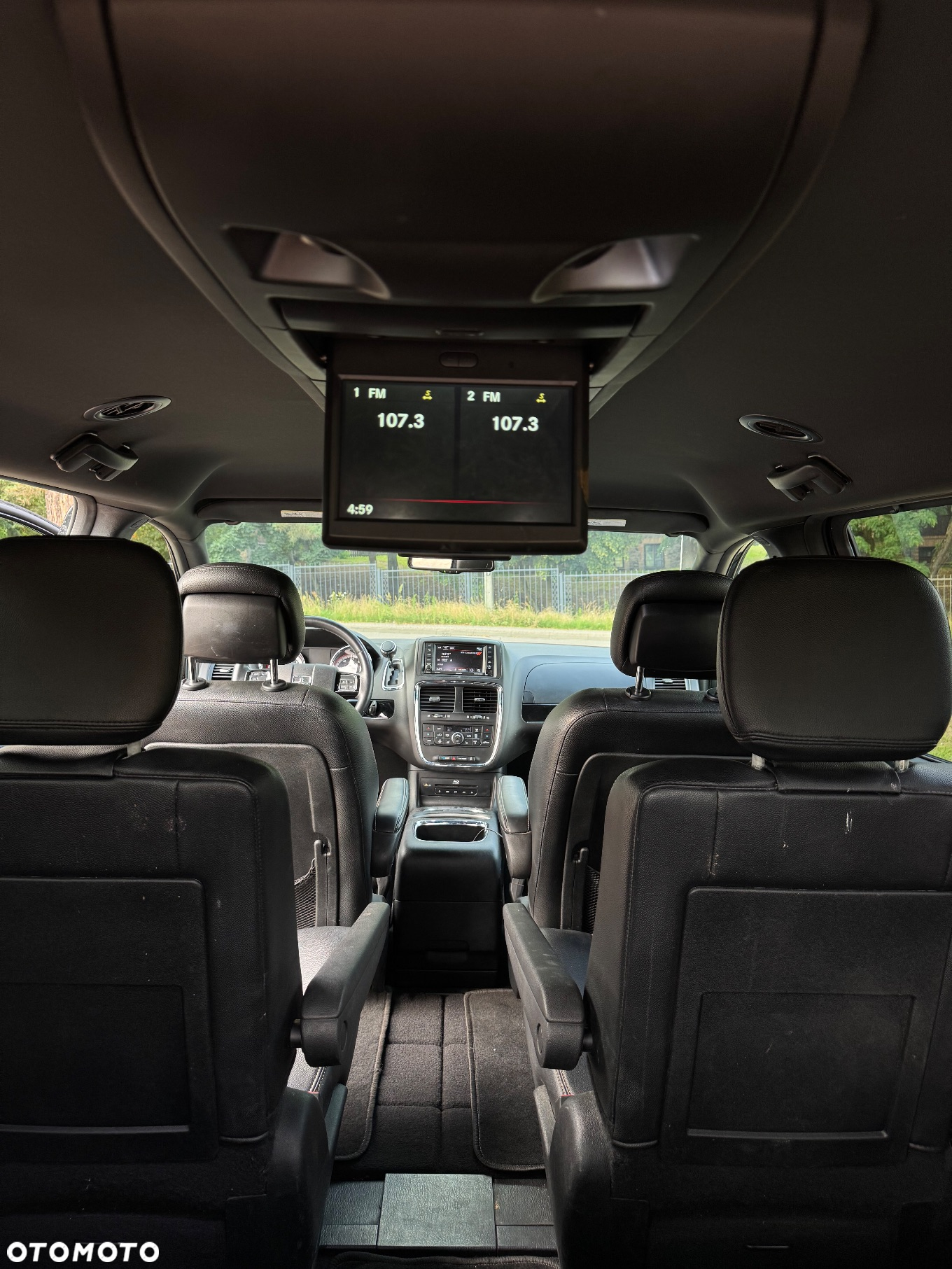 Dodge Grand Caravan - 16