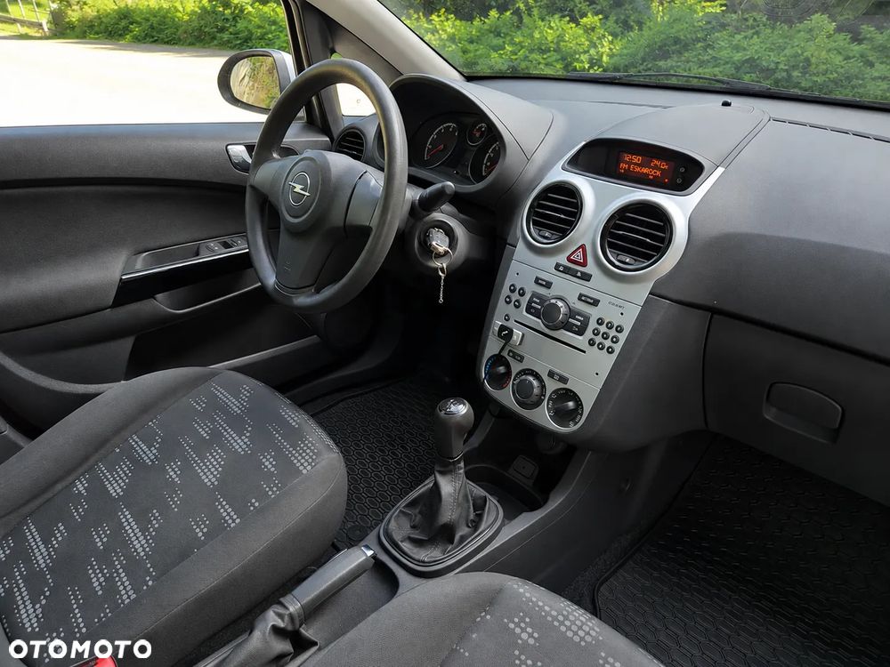 Opel Corsa 1.2 16V Essentia - 6