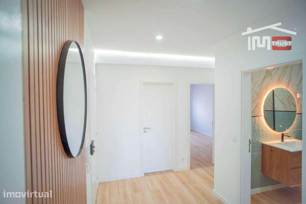 Excelente Apartamento T2 com cozinha semi equipada, Totalmente Remo... - Grande imagem: 5/22