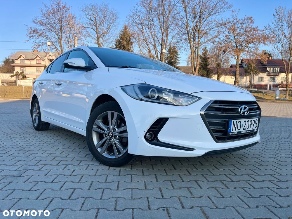 Hyundai Elantra 1.6 Comfort - 14