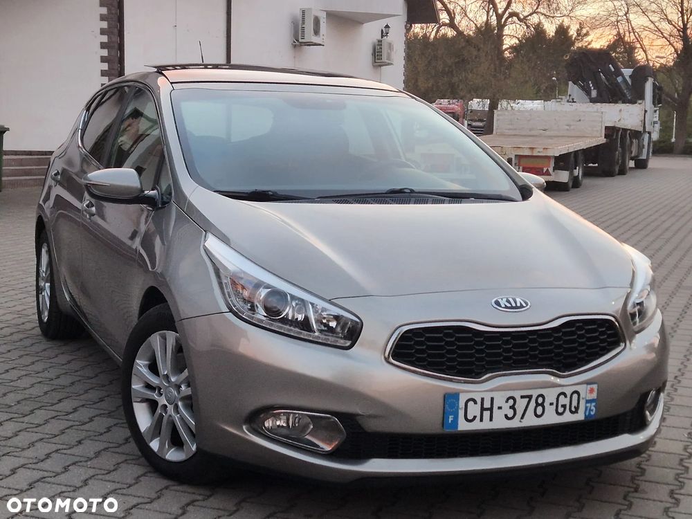 Kia Ceed 1.6 GDI Business Line - 17