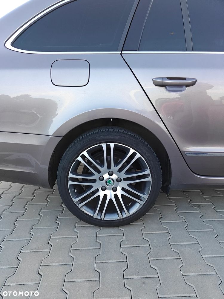 Skoda Superb 1.8 TSI Elegance DSG - 24